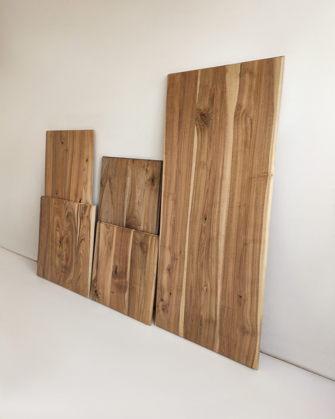 Walnut vs Oak: Which Is the Best Wood for Your Dining Table?