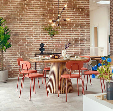 5 Creative Ways to Style Your Favourite Wooden Table for Every Occasion