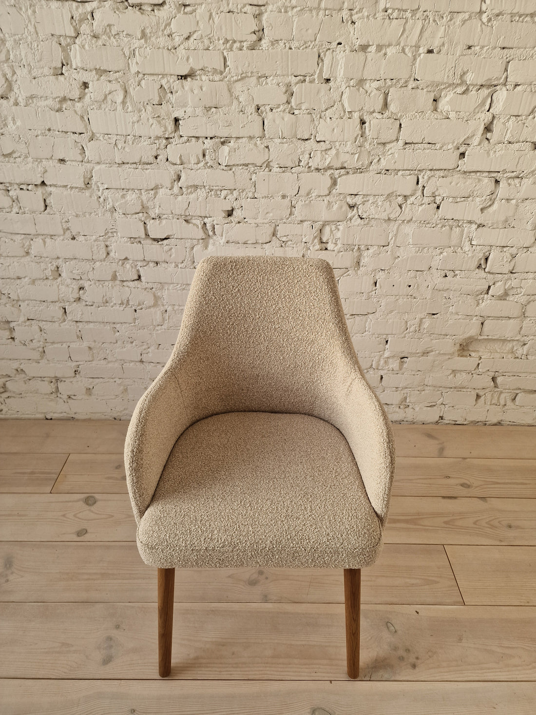 Silla de comedor de Julia Oak